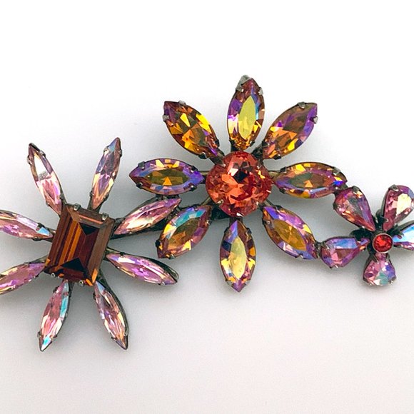 Vintage SORRELLI Large 3-Flower Cluster Brooch Pin with Swarovski Crystals - Picture 3 of 6